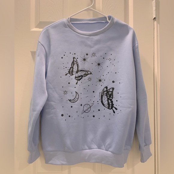 New and unused crewneck sweater. - Picture 1 of 1